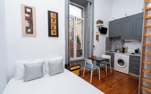 Studio Apartment Located Central Lisbon - photo 5