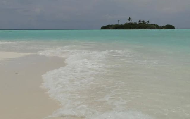 Rasdhoo Island Inn Beachfront - photo 5
