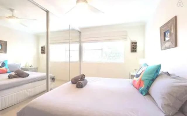 Stylish and Spacious Beach Apartment - photo 2