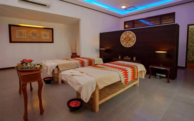 Ubud Raya Hotel - photo 2