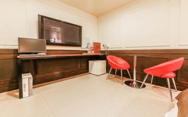 Ace Hotel - photo 3