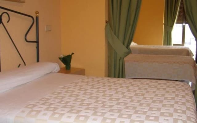 Hostal Residencia Fernandez - photo 5