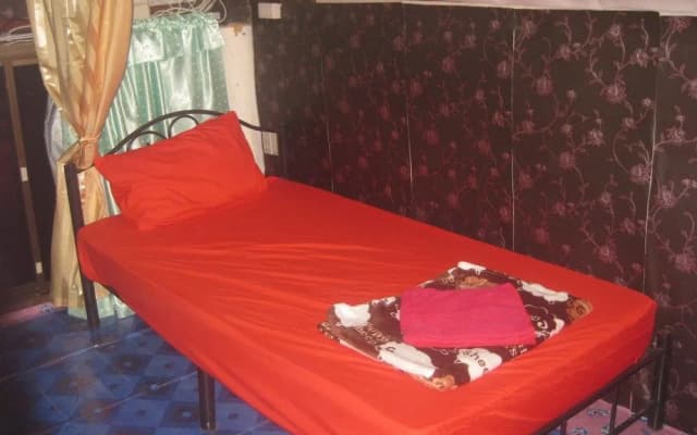Tawan Hostel - photo 2