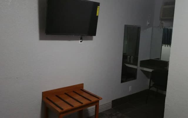 Comet Motel - photo 2