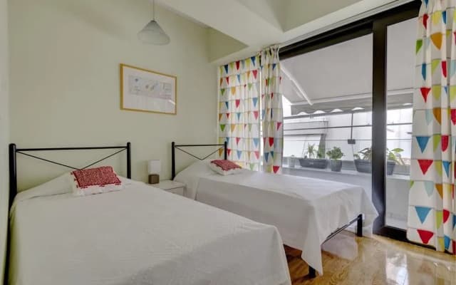Minimal apt next to Acropolis - photo 3