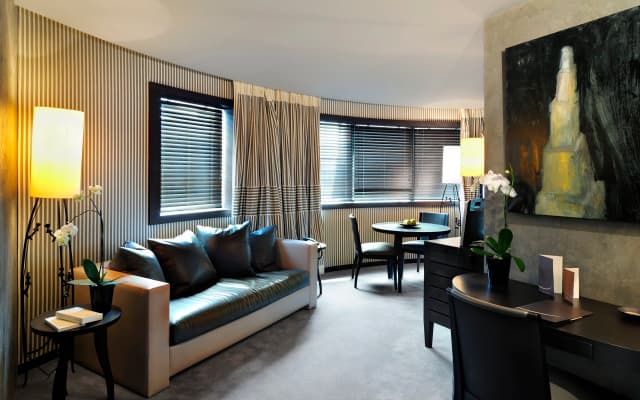 Hotel Square - photo 2
