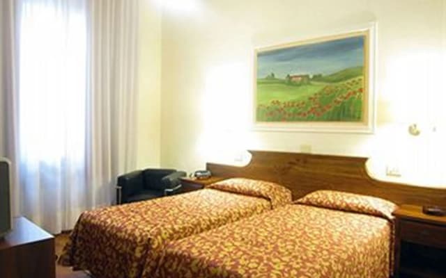 Hotel City - photo 4