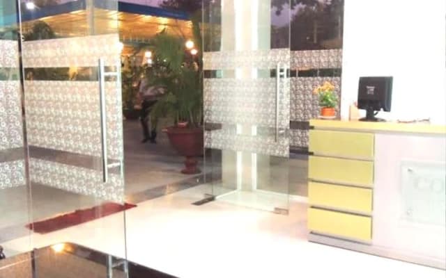 Comin Hotel - photo 2