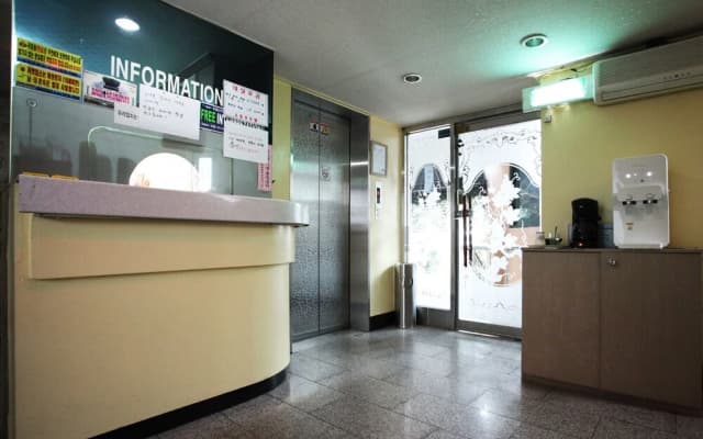 Cheongnyangni Dongbu Motel - photo 2