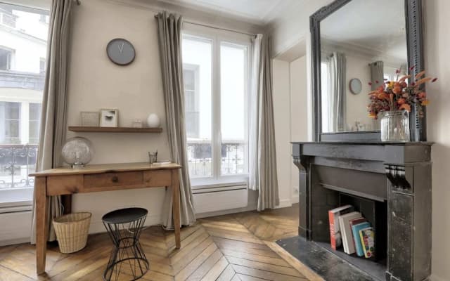 Classy and Cosy 1-bedroom Ensuite, 2min Walk From Cadet Metro - photo 5