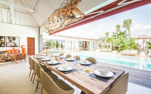 Swiss 2 Villa in Dalung - photo 4
