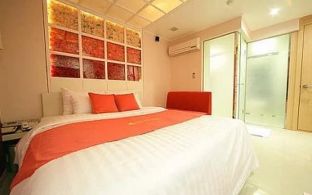 Ezen Hotel - photo 2