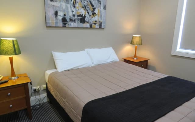 Waldorf Drummoyne Serviced Apartments - photo 2