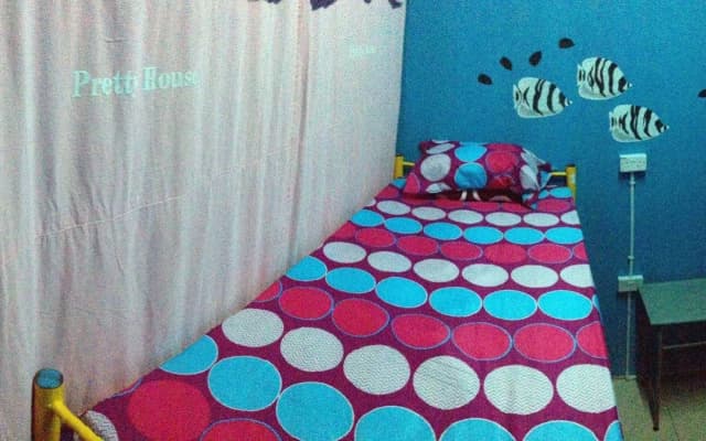 Bubble Backpackers - photo 3