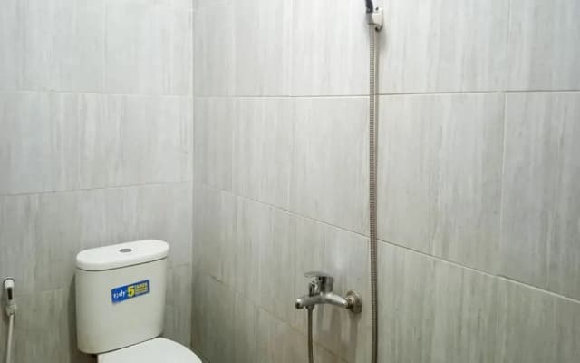 Makaliwe Mitra Reddoorz - photo 5