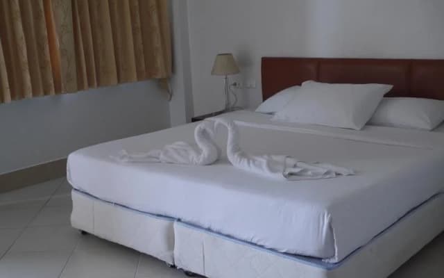 Baan Petcharat - photo 3