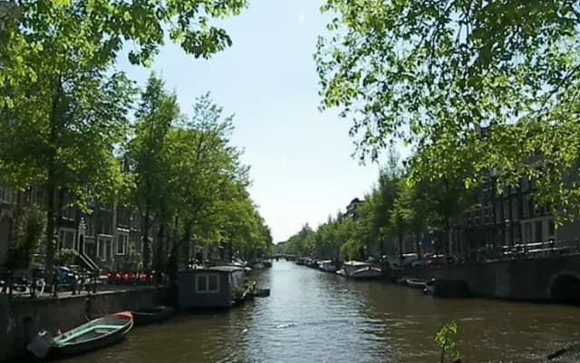 Authentic Jordaan Apartment - photo 4