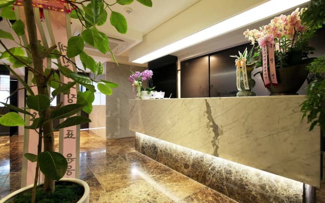 Hotel Tree - photo 2