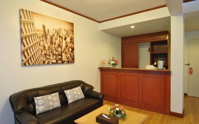 The Beverly Hotel Pattaya - photo 2