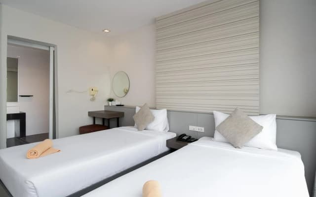 Leenova Hotel - photo 3