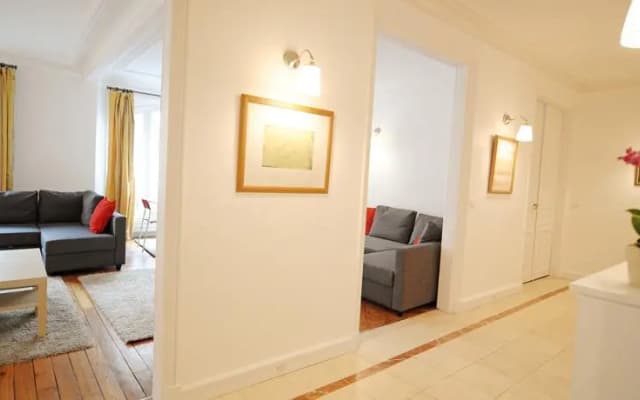 Eiffel Tower Flat 888 - photo 3