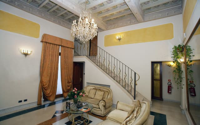 Hotel Domus Florentiae - photo 2