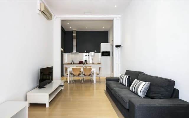 Uma Suites Eixample Barcelona - photo 2