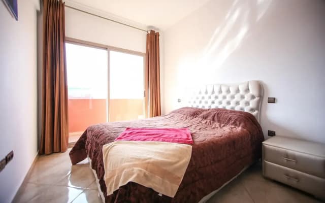 Luxurious 3 Bedroom Apartment - photo 3