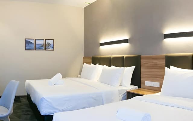 Prestigo Hotel - photo 5