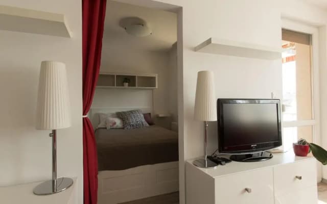 City Break Apartment 1. - PRIVATE GARAGE/AC - photo 4