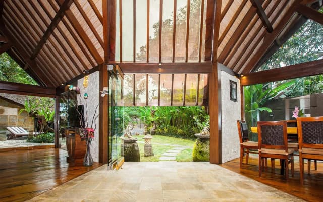 Kalyca Villa Seminyak - photo 5