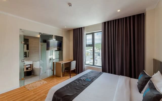 The Empire Hotel - photo 3