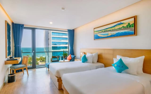 Sala Danang Beach Hotel - photo 4