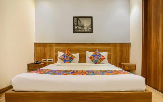 Fabhotel Royal Touch - photo 4