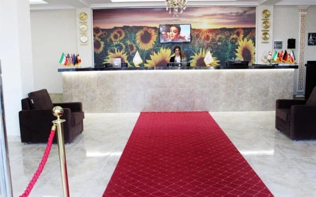 View Lake Hotel - photo 2