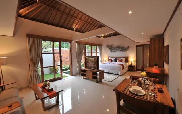 Maitri Villa - photo 2