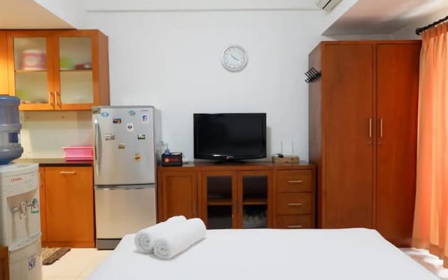 Pool View Studio Apartment Tamansari Sudirman - photo 5