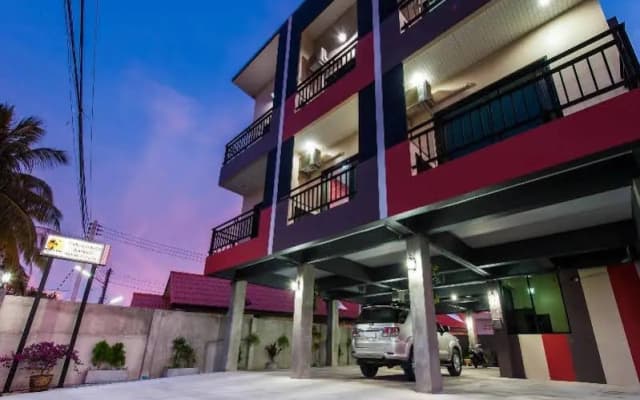 Palin Airport Residence - photo 2