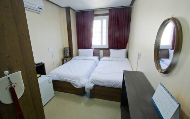 Hotel Myeongdong - photo 5
