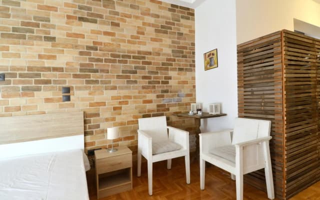 A modern rustic cosy apartment at the foot of Mount Lycabettus - photo 5