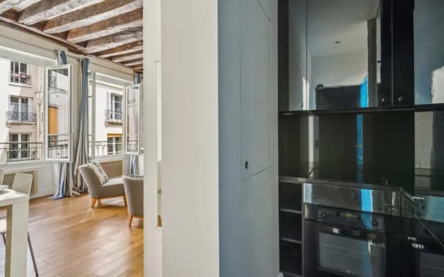 Superb Apartment 1BR 2P - C ur du Marais - photo 4
