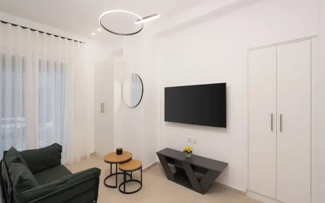 15 Minutes Walk to Acropolis, Minimalist Studio - photo 2