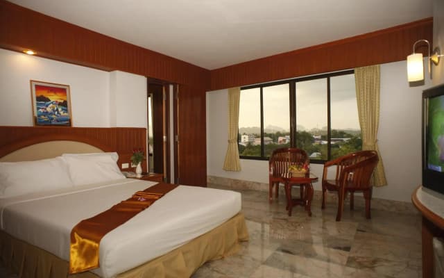 Boonsiam Hotel - photo 5