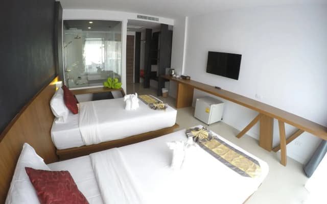 Phoenix Grand Hotel - photo 4