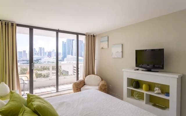 Lux One Bedroom Close to Wynwood - photo 5