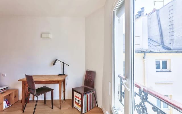 Fully Equipped Apartment Near the Canal Saint Martin - photo 2