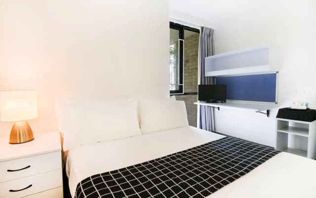 Randwick Space Hotel - photo 4