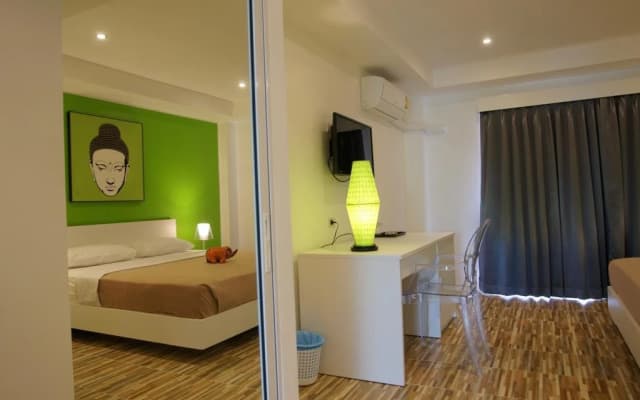 Lotus-Bar Guesthouse - photo 3