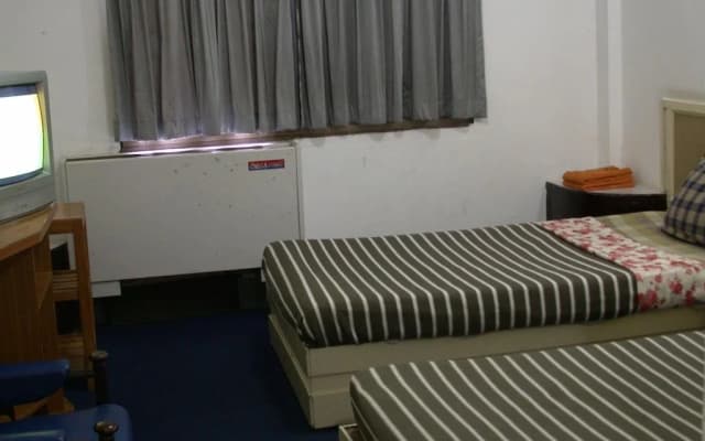 Inthanin Hotel - photo 3