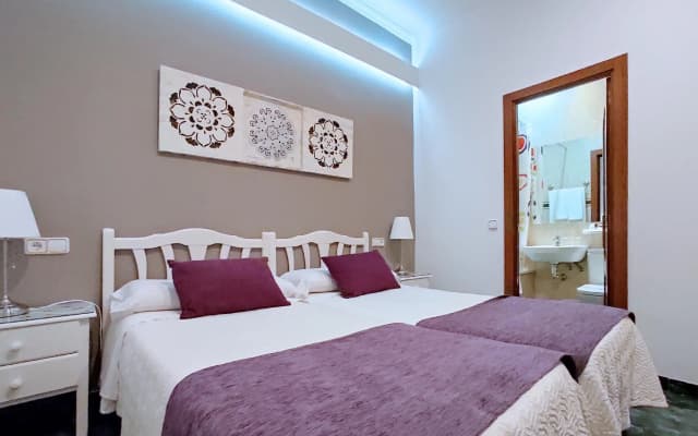 Hostal Bruña - photo 4